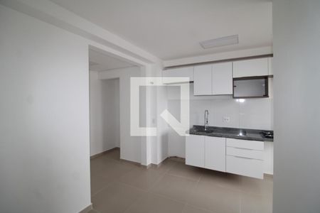 Sala / Cozinha de apartamento para alugar com 2 quartos, 42m² em Parada Inglesa, São Paulo