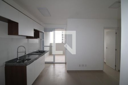 Sala / Cozinha de apartamento para alugar com 2 quartos, 42m² em Parada Inglesa, São Paulo