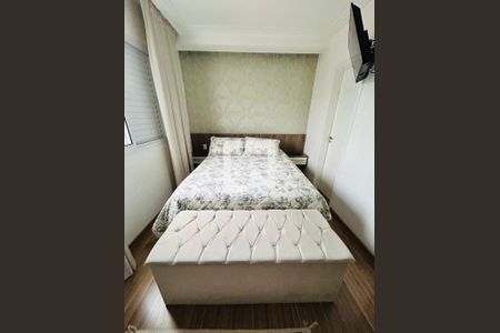 Quarto de apartamento à venda com 2 quartos, 45m² em São Pedro, Osasco