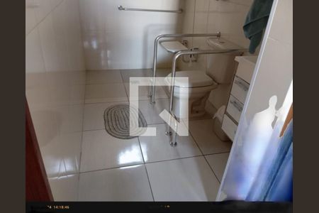 WC de casa à venda com 4 quartos, 156m² em Vila Yolanda, Osasco