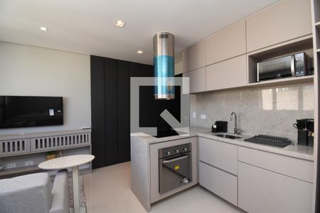 Sala e Cozinha de apartamento para alugar com 1 quarto, 50m² em São Francisco, Curitiba