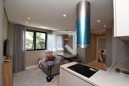 Sala e Cozinha de apartamento para alugar com 1 quarto, 50m² em São Francisco, Curitiba