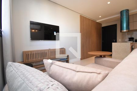 Sala e Cozinha de apartamento para alugar com 1 quarto, 50m² em São Francisco, Curitiba