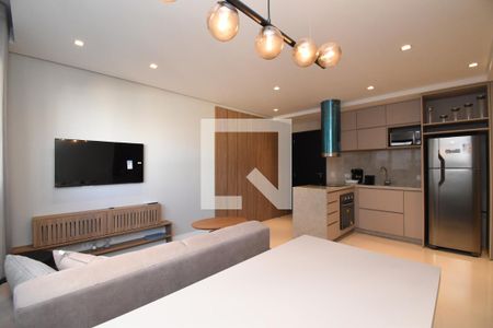 Sala e Cozinha de apartamento para alugar com 1 quarto, 50m² em São Francisco, Curitiba