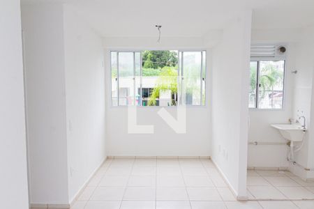 Sala de apartamento para alugar com 2 quartos, 42m² em Campo Grande, Rio de Janeiro