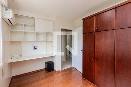 Quarto 2 de apartamento para alugar com 3 quartos, 97m² em Santo Antônio, Porto Alegre