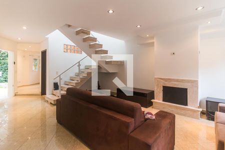 Sala de casa de condomínio para alugar com 3 quartos, 300m² em Parquelândia, Itaquaquecetuba