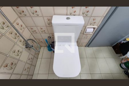 Banheiro  de apartamento para alugar com 1 quarto, 57m² em Canela, Salvador