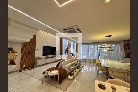 Sala de casa de condomínio à venda com 4 quartos, 433m² em Vargem Grande, Rio de Janeiro