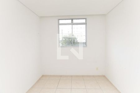 Apartamento à venda com 2 quartos, 43m² em Califórnia, Contagem
