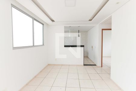 Apartamento à venda com 2 quartos, 43m² em Califórnia, Contagem