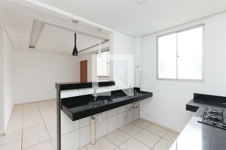 Sala/cozinha de apartamento à venda com 2 quartos, 43m² em Califórnia, Contagem