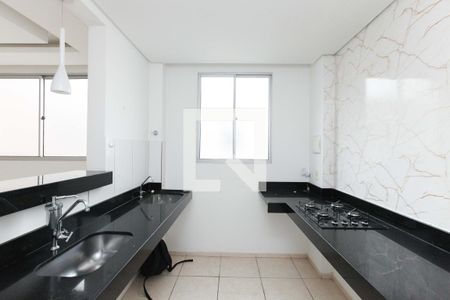 Sala/cozinha de apartamento à venda com 2 quartos, 43m² em Califórnia, Contagem