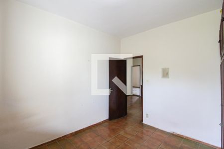 Quarto 1 de casa à venda com 3 quartos, 360m² em Jaqueline, Belo Horizonte