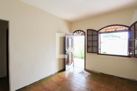Sala de casa à venda com 3 quartos, 360m² em Jaqueline, Belo Horizonte