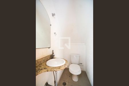 Lavabo de casa de condomínio para alugar com 3 quartos, 126m² em Chácara Seis de Outubro, São Paulo