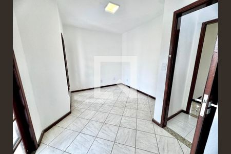 Sala de casa de condomínio à venda com 4 quartos, 120m² em Vargem Grande, Rio de Janeiro