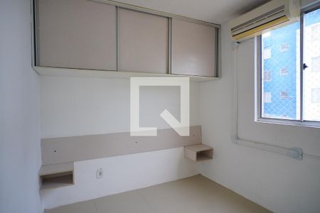 Quarto 1 de apartamento para alugar com 2 quartos, 50m² em Jardim Dona Leopoldina, Porto Alegre