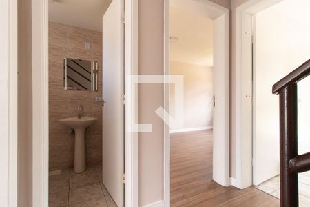 Lavabo de casa para alugar com 3 quartos, 89m² em Parolin, Curitiba