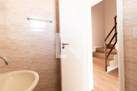 Lavabo de casa para alugar com 3 quartos, 89m² em Parolin, Curitiba