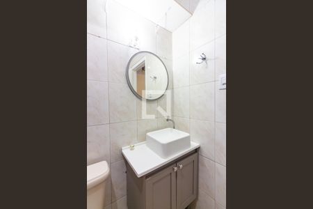 Banheiro Social de casa para alugar com 3 quartos, 100m² em Jardim das Flores, Osasco