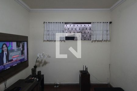 Sala de casa à venda com 4 quartos, 200m² em Alípio de Melo, Belo Horizonte