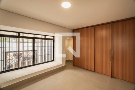 Suíte de casa à venda com 4 quartos, 194m² em Vila Clementino, São Paulo