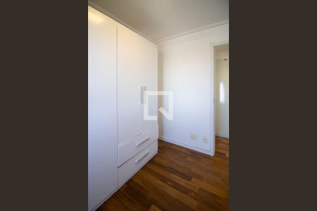 Quarto 1 de apartamento para alugar com 2 quartos, 40m² em Jardim Taboao, São Paulo