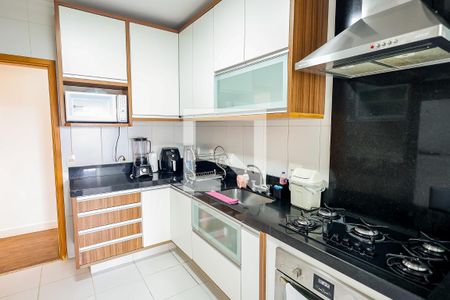 Cozinha de apartamento para alugar com 3 quartos, 85m² em Helvetia Country, Indaiatuba