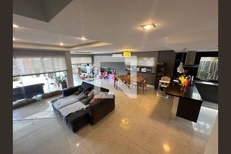 Sala de casa de condomínio à venda com 4 quartos, 273m² em Recreio dos Bandeirantes, Rio de Janeiro