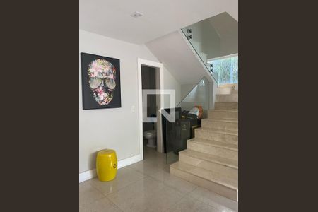 Escada de casa de condomínio à venda com 4 quartos, 273m² em Recreio dos Bandeirantes, Rio de Janeiro
