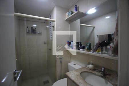 Banheiro da Suíte de apartamento para alugar com 2 quartos, 55m² em Centro, Nilópolis