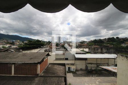 Varanada de apartamento para alugar com 2 quartos, 80m² em Centro, Nilópolis