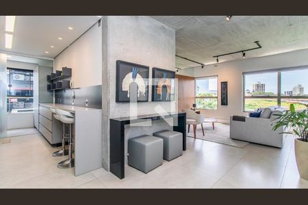 Sala de apartamento à venda com 1 quarto, 68m² em Petrópolis, Porto Alegre