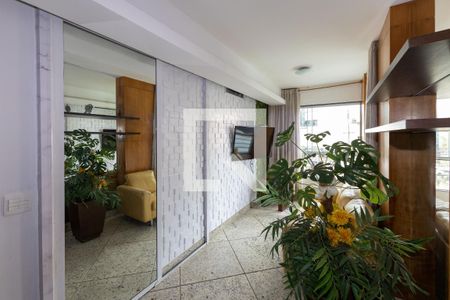 Sala de Estar de apartamento à venda com 2 quartos, 77m² em Vila da Serra, Nova Lima