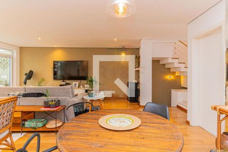 Casa à venda com 4 quartos, 315m² em Santo Amaro, São Paulo