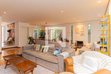 Casa à venda com 4 quartos, 315m² em Santo Amaro, São Paulo