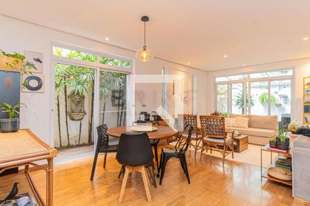 Casa à venda com 4 quartos, 315m² em Santo Amaro, São Paulo