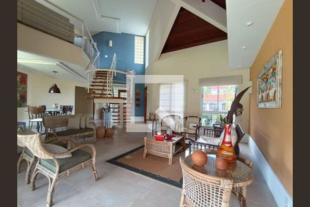 Casa à venda com 3 quartos, 210m² em Piratininga, Niterói