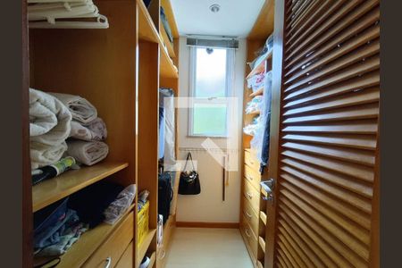 Casa à venda com 3 quartos, 210m² em Piratininga, Niterói