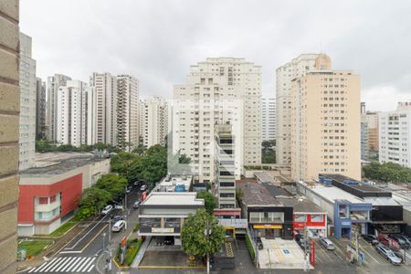 Varanda de kitnet/studio à venda com 1 quarto, 40m² em Indianópolis, São Paulo
