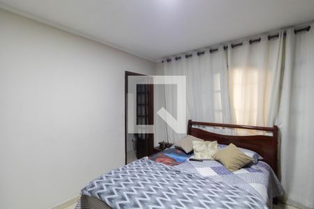 Suíte de casa à venda com 3 quartos, 200m² em Vila Euthalia, São Paulo