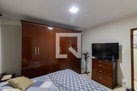 Suíte de casa à venda com 3 quartos, 200m² em Vila Euthalia, São Paulo