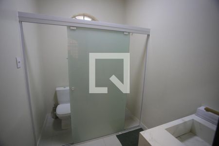 Banheiro de casa à venda com 4 quartos, 360m² em Calafate, Belo Horizonte