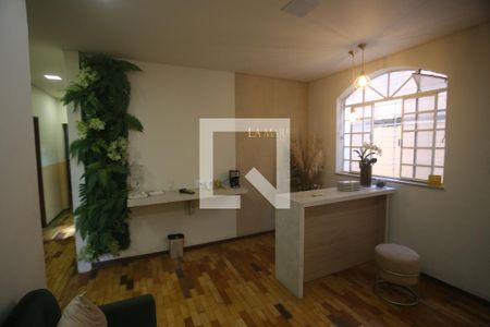 Sala de casa à venda com 4 quartos, 360m² em Calafate, Belo Horizonte