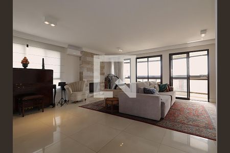Sala de apartamento para alugar com 3 quartos, 220m² em Vila Suzana, São Paulo