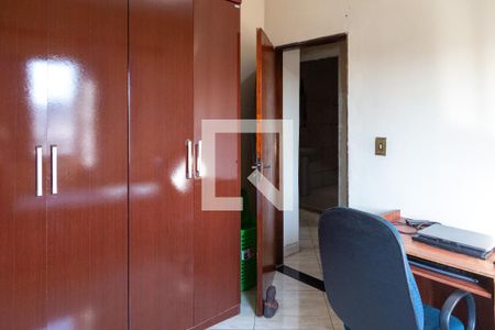 Quarto 2 de casa à venda com 3 quartos, 250m² em Parque Renato Maia, Guarulhos