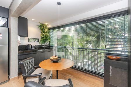 Varanda de kitnet/studio à venda com 1 quarto, 37m² em Campo Belo, São Paulo