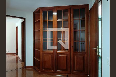 Lavabo de apartamento à venda com 4 quartos, 217m² em Sumarezinho, São Paulo