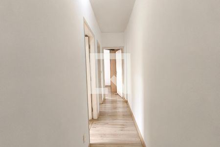 Corredor - Quartos de apartamento à venda com 2 quartos, 72m² em Vila Marieta, Campinas